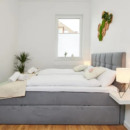Homeme Netflix, Parkplatz, Kueche, Zentral Bad Oeynhausen