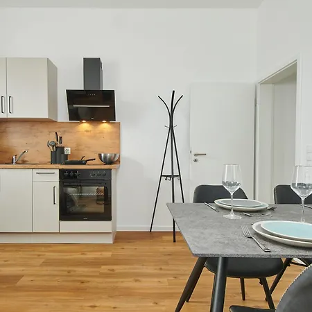 Homeme Netflix, Parkplatz, Kueche, Zentral