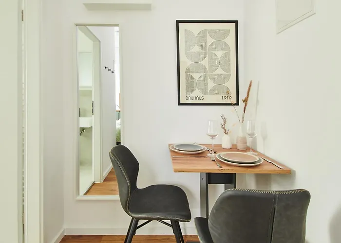 Homeme Netflix, Parkplatz, Kueche, Zentral 3*