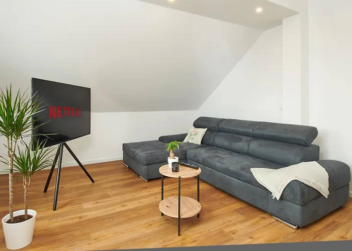 Homeme Netflix, Parkplatz, Kueche, Zentral