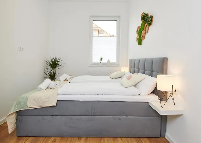 Homeme Netflix, Parkplatz, Kueche, Zentral Bad Oeynhausen