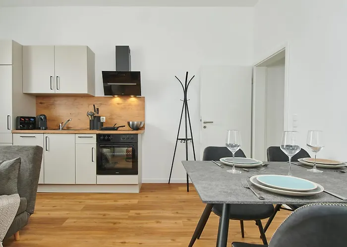 Homeme Netflix, Parkplatz, Kueche, Zentral