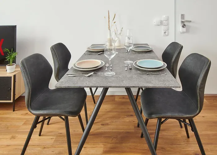 Homeme Netflix, Parkplatz, Kueche, Zentral