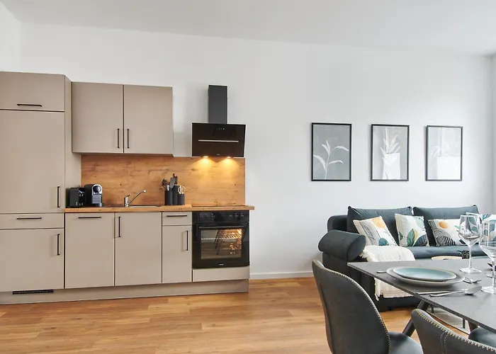 Homeme Netflix, Parkplatz, Kueche, Zentral